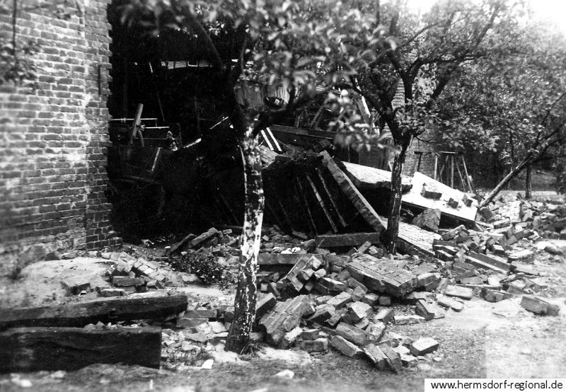 Am 15.07.1932 kam es zu einem Jahrhunderthochwasse im Holzland - betroffen waren Hermsdorf, Klosterlausnitz, Weißenborn, der Zeitzgrund sowie die Bahnlinie am Felsenkeller.